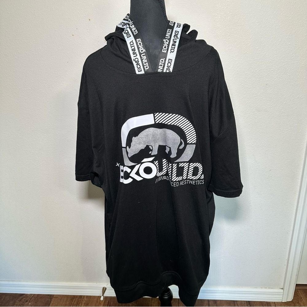 Vintage Y2K Ecko Unltd Black Hoodie with Logo Detail
